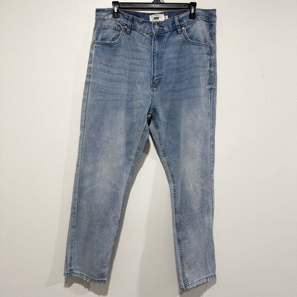 Refuge Denim Light Wash Mom Relaxed Straight Leg Jeans - Picture 1 of 7
